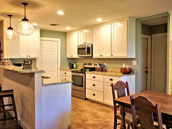 3rd image of 846 Timber Dr