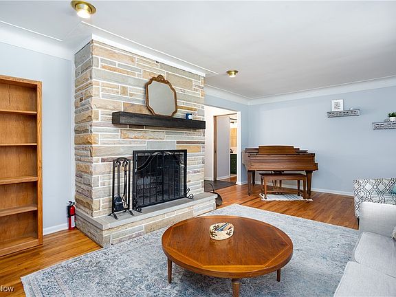 4th image of 10157 Delsy Dr