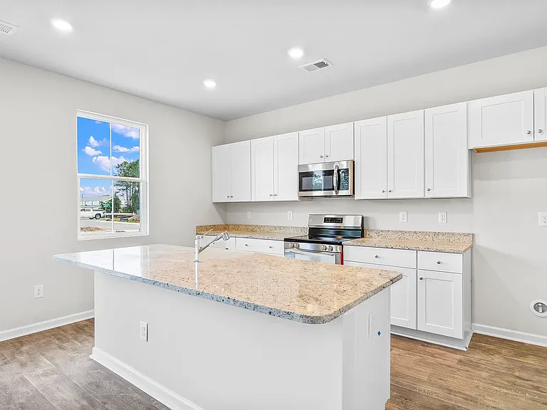 141 Cypress Hollow Dr — Photo 7
