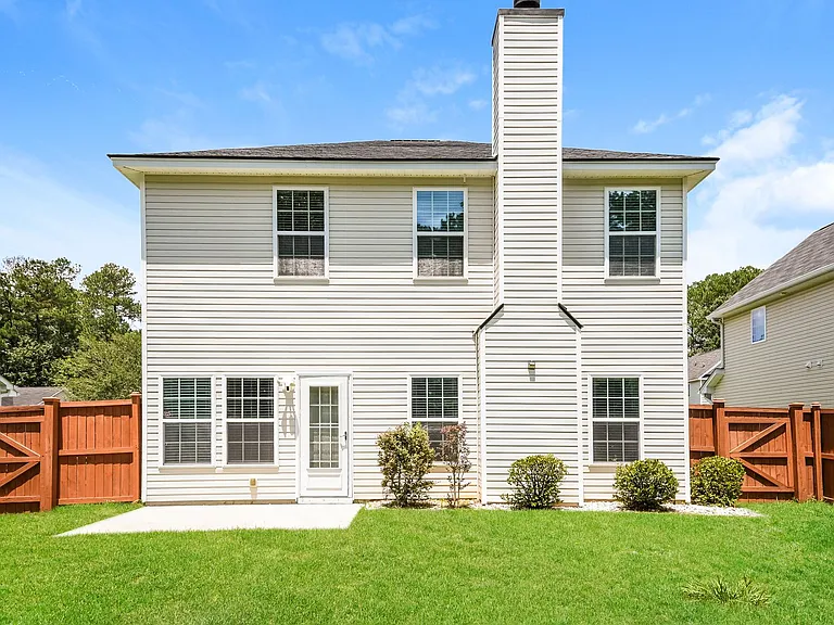 233 Maywood Dr — Photo 16