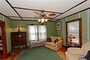 5th image of 37 Pinewood Ave