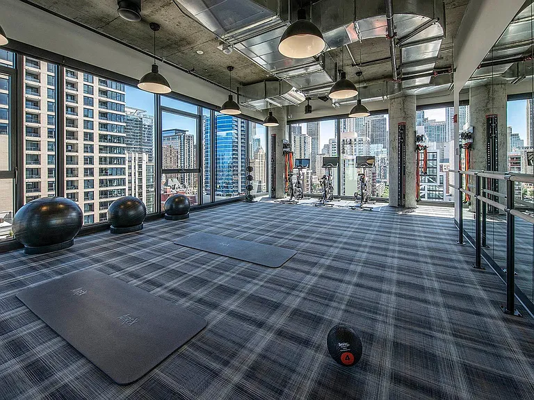 Marlowe Apartments Chicago Fitness Center View