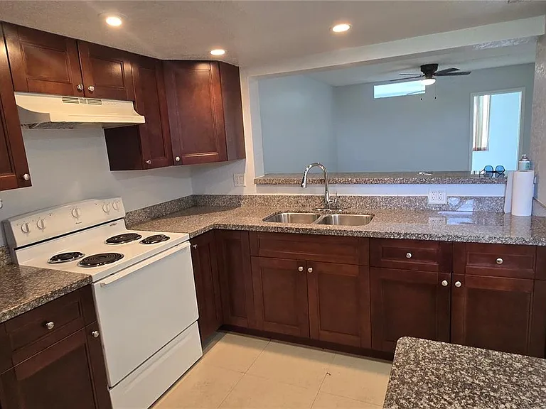 5335 NW 10th Ct #307 — Photo 3