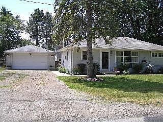 1st image of 1043 Bedford Dr