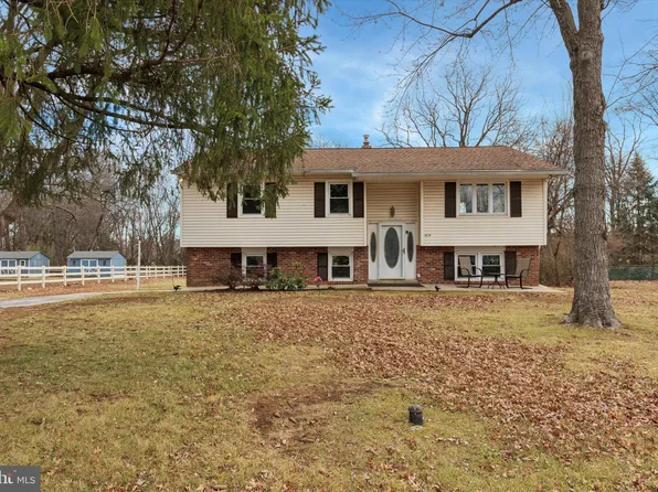 424 Jennifer Ln, Norristown, PA 19403