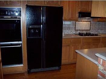 4th image of 2524 Evelyn St