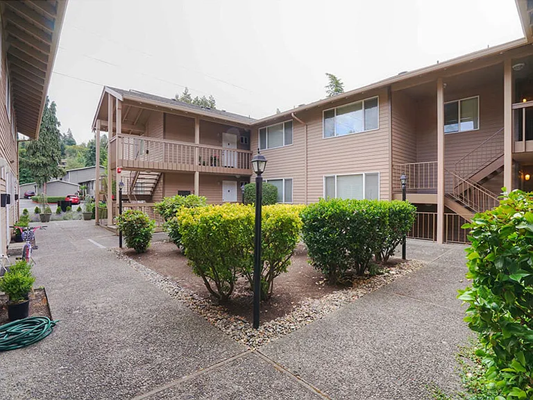 Meydenbauer Court Apartments — Photo 12
