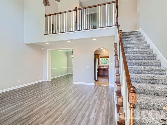 3rd image of 241 Sundown Dr