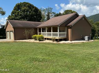 207 Deep Springs Rd, Dryden, VA 24243