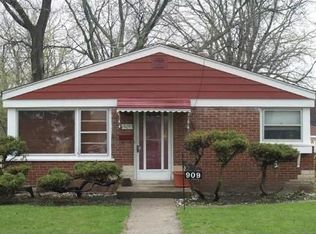 909 Grey Ave, Evanston, IL 60202