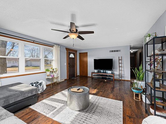 5th image of 201 Highland Ave