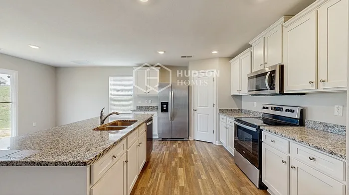 388 Aubrey Woods Dr — Photo 10