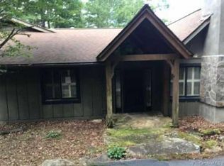 570 Cowee Ridge Rd, Highlands, NC 28741
