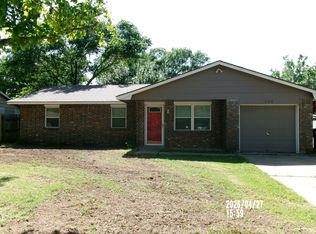 106 N Elk Dr, Cache, OK 73527