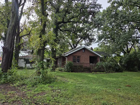 2732 Blake Rd, Portage, IN 46368