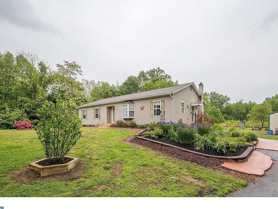 1st image of 34 Humphreys Ave