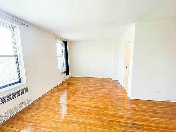 4th image of 10025 Queens Blvd APT 6L