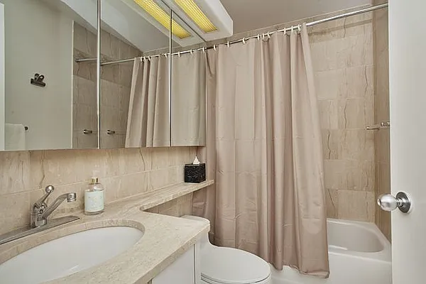 Rented by RHI Group | media 27