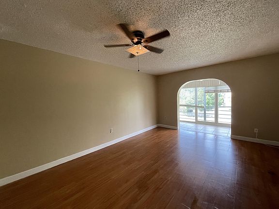 4th image of 4324 NW 9th Ave Unit 5-3C-1