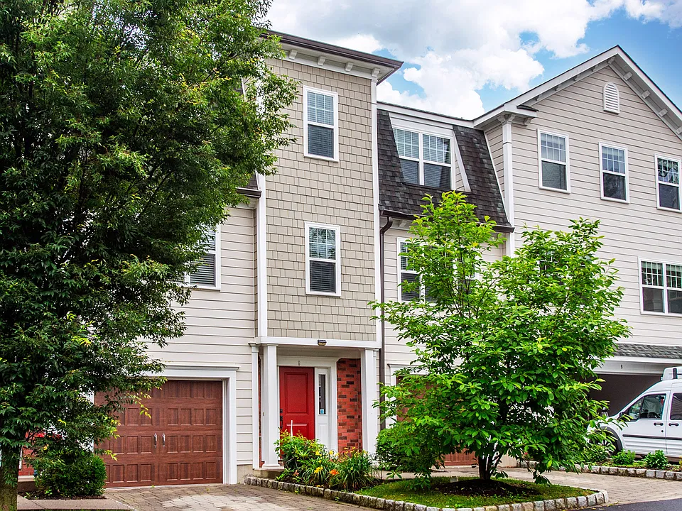 6 Elm St #6