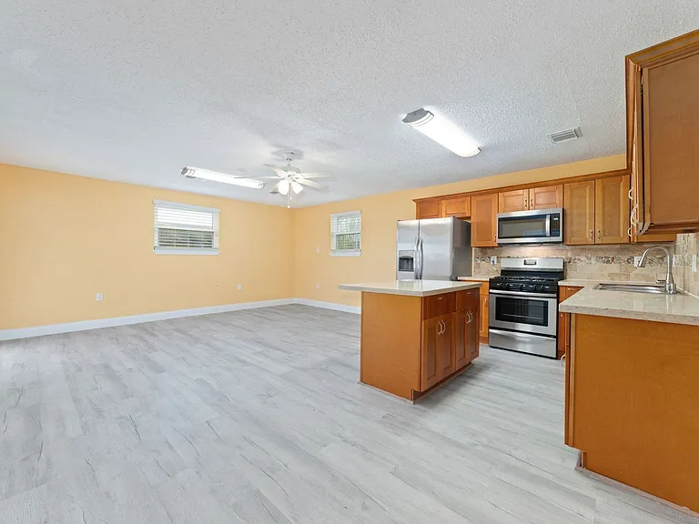 11610 Grapewood Dr — Photo 17