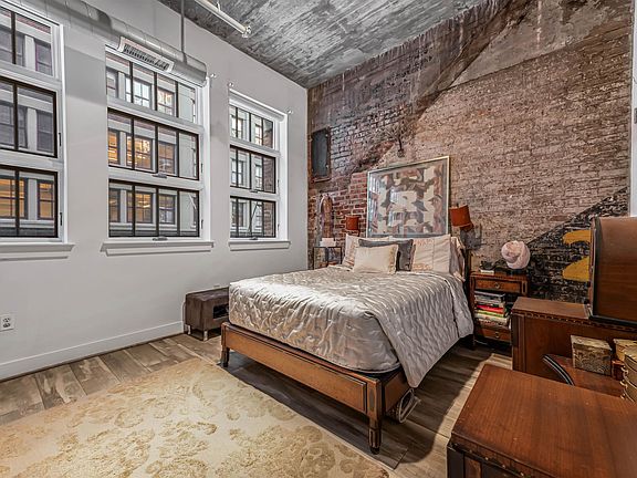 5th image of 140 Bay St APT 2F