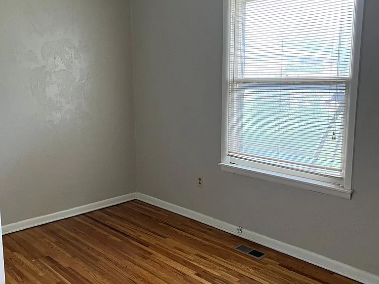1623 W Harrison Ave — Photo 11