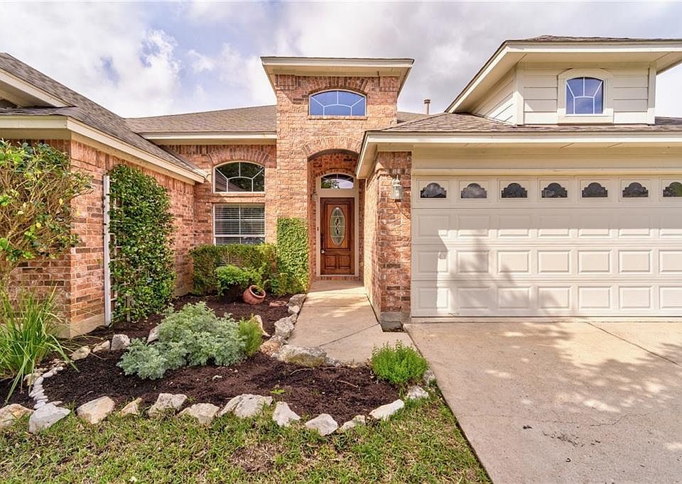 1st image of 3005 Lynnbrook Dr