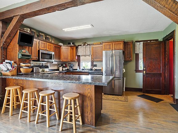 4th image of 1378 Midway Ave