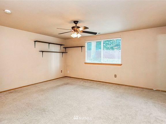 4th image of 3219 127th Avenue NE