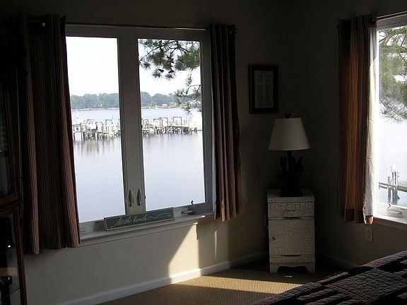 Second floor bedroom w/bay view