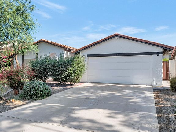 2nd image of 1536 E EDGEWATER Drive