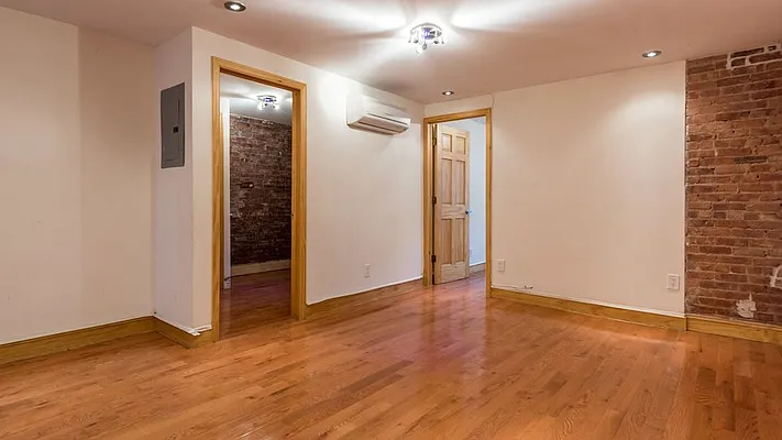 Rented by Nooklyn NYC LLC | media 11