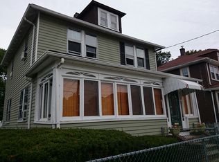 1629 68th St, Windsor Heights, IA 50324