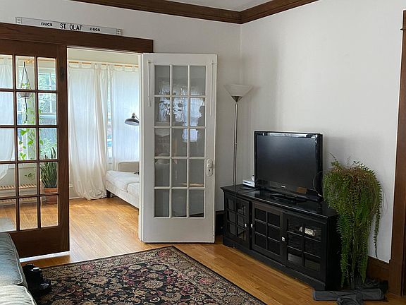 4th image of 1703 Laurel Ave #1