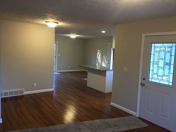 4th image of 3715 Basswood Ct