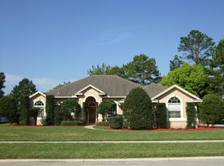 2464 Winged Elm Dr E, Jacksonville, FL 32246