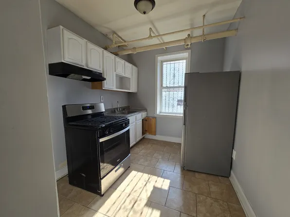 575 Grove St, Irvington, NJ