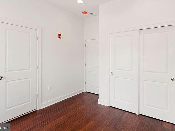 5th image of 1826 W Girard Ave Unit 2