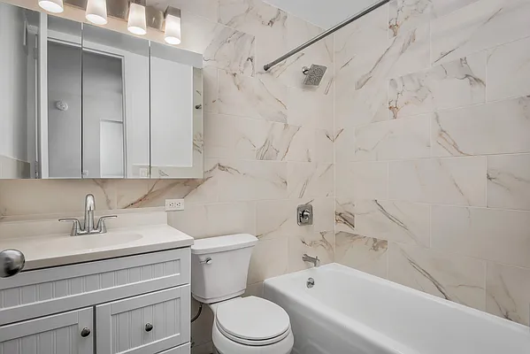 Rented by Compass | media 21