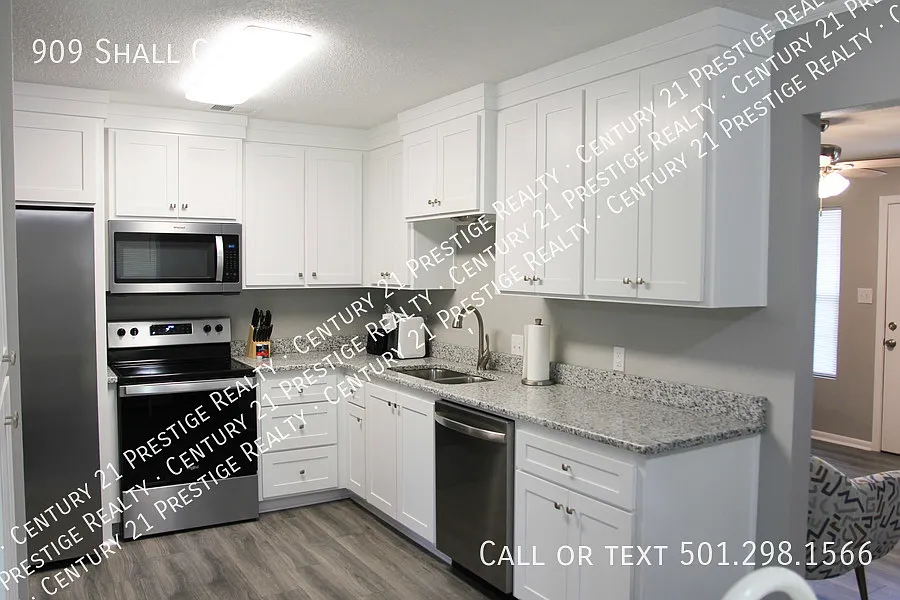 3 bed, 1600 sqft, $1,650 — Photo 4