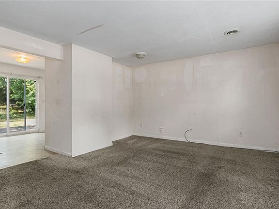 2nd image of 4420 Wood Ave