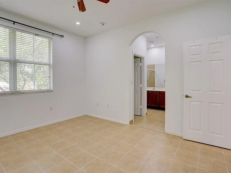 2851 W Prospect Rd #305 — Photo 14