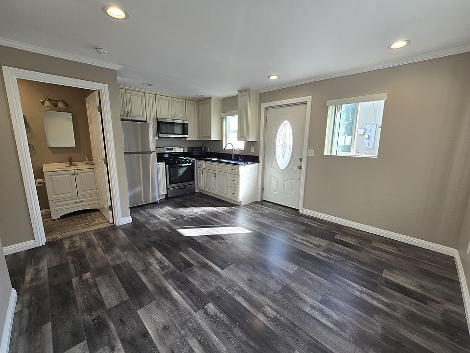 1st image of 729 Burchett St #A
