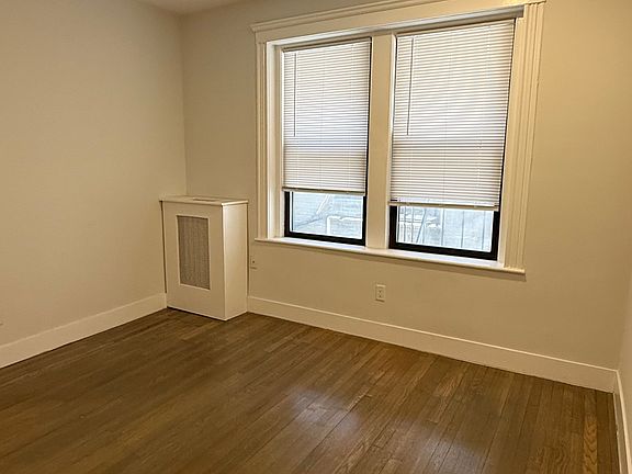 3rd image of 10 Peterborough St #5