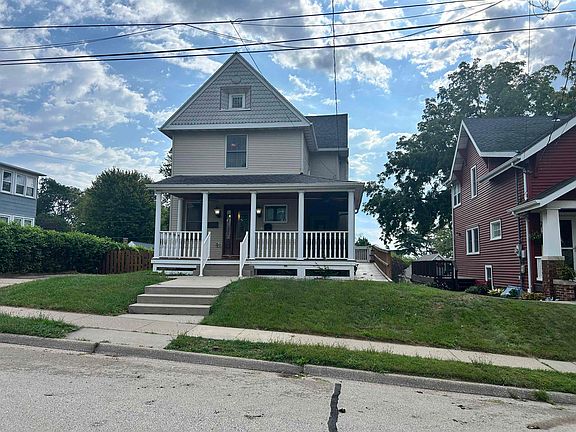 2nd image of 82 Alpine St
