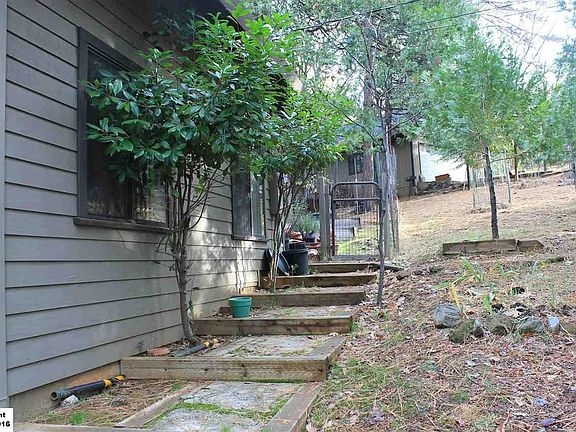 4th image of 23949 Quaker Ln