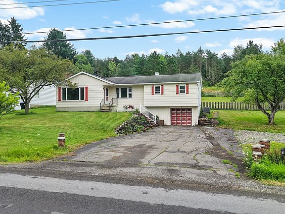 2nd image of 1530 Oakdale Rd