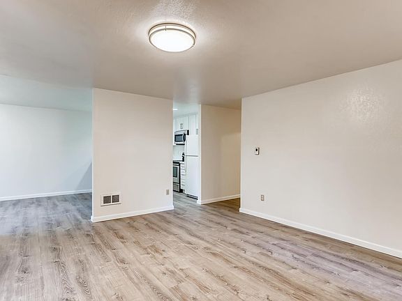 3rd image of 14615 NE 30th Pl #10A
