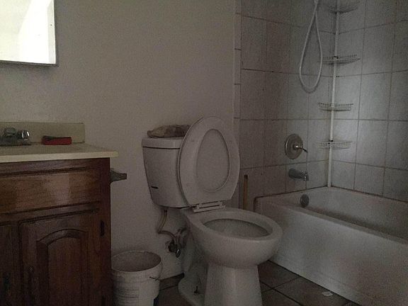 5th image of 2629 Muscatel Ave APT C